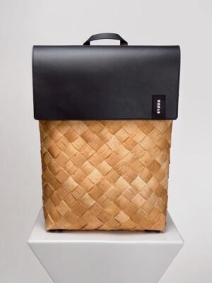 byork-J7Dl7cA5lmg-unsplash Featherline – Beige & Black Tote