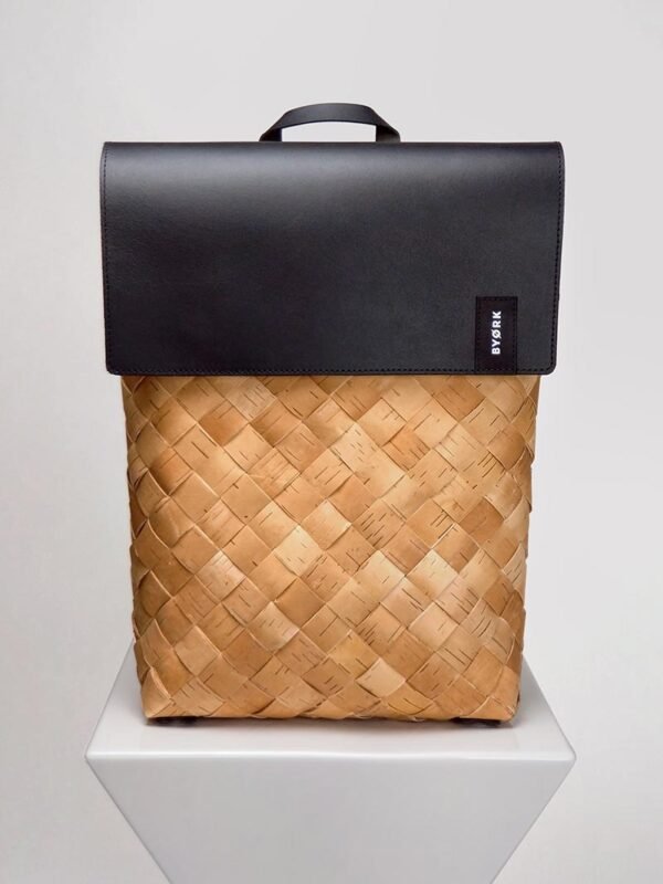 byork-J7Dl7cA5lmg-unsplash Featherline – Beige & Black Tote