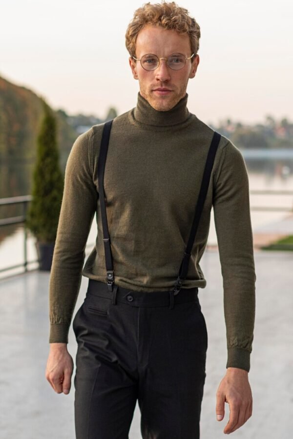 vue-face-beau-modele-masculin_23-2148760729 Saka Green Cotton Top